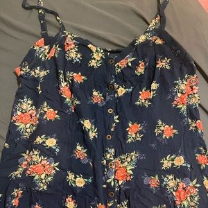 Torrid flower tank